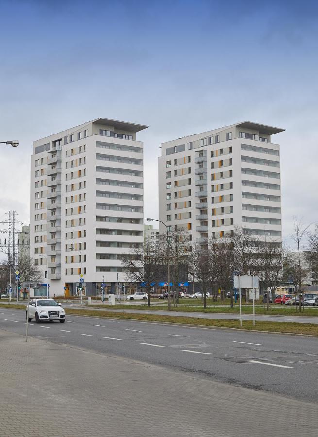 ורשה Metro Imielin Apartments מראה חיצוני תמונה