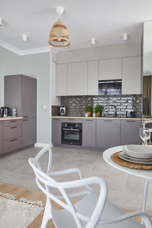ורשה Metro Imielin Apartments מראה חיצוני תמונה