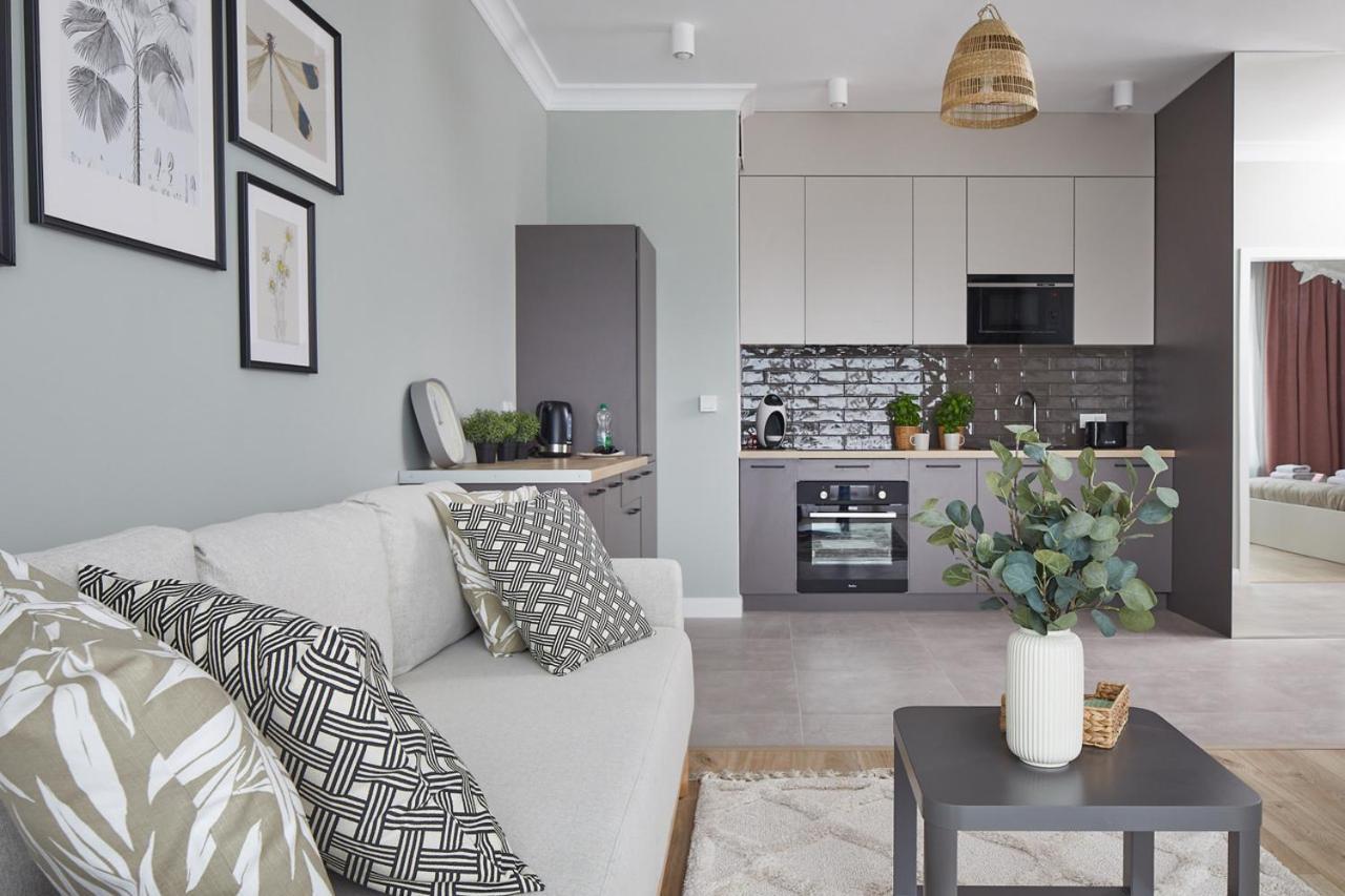 ורשה Metro Imielin Apartments מראה חיצוני תמונה